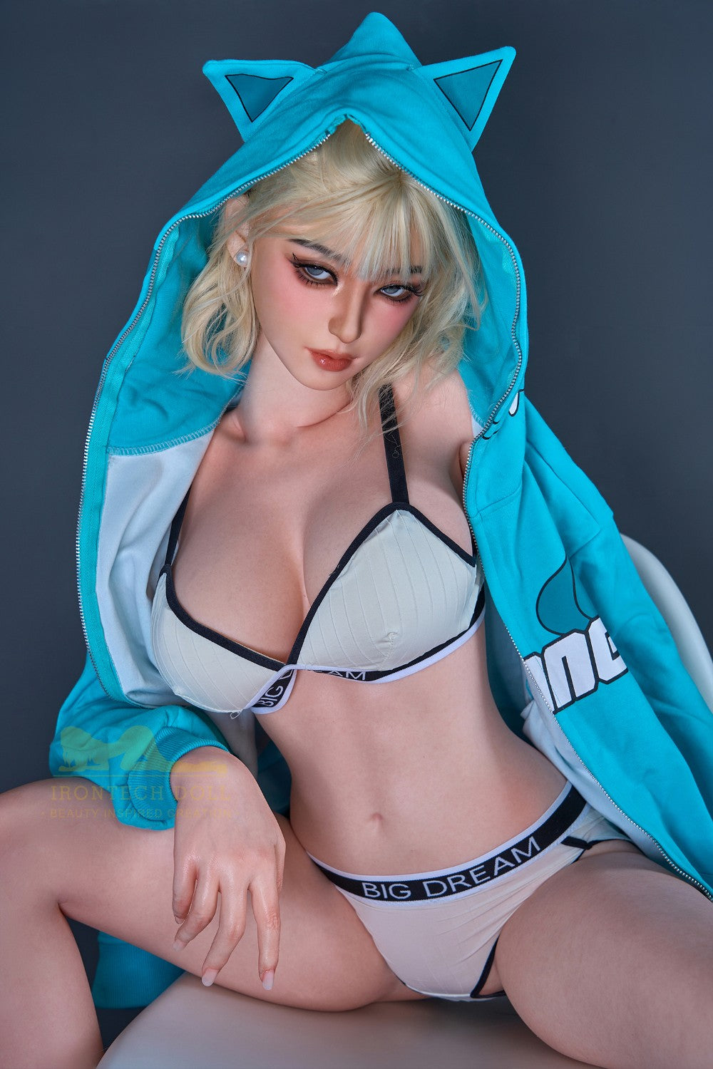Miku seksnukk (Irontech Doll 161 cm D-Cup S14 silikoon)
