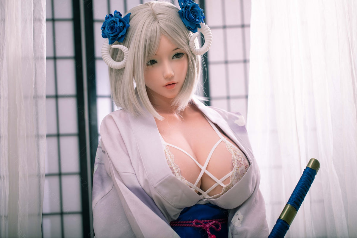 Cyrtenthera seksnukk (Bezlya Doll 160 cm G-tass 2,1 silikoon)
