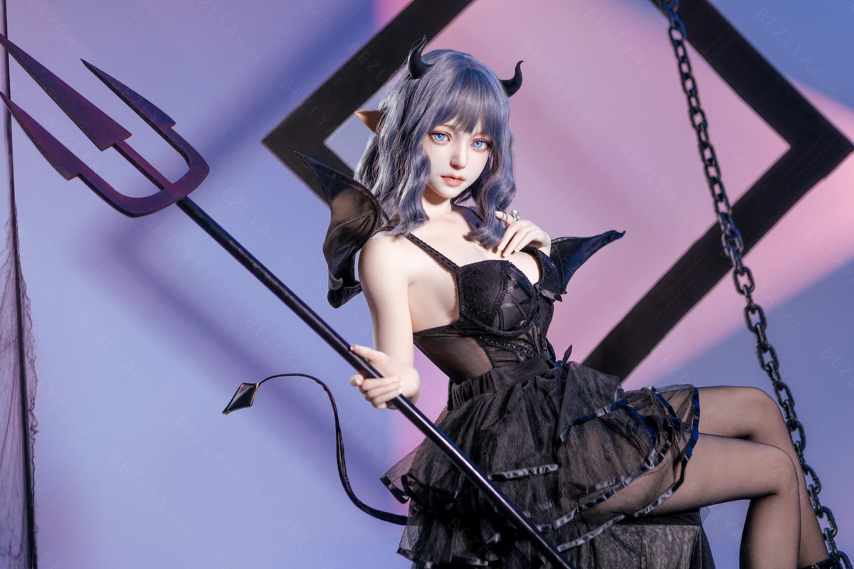 Campanula seksnukk (Bezlya Doll 149 cm D-tass 2,1 silikoon)