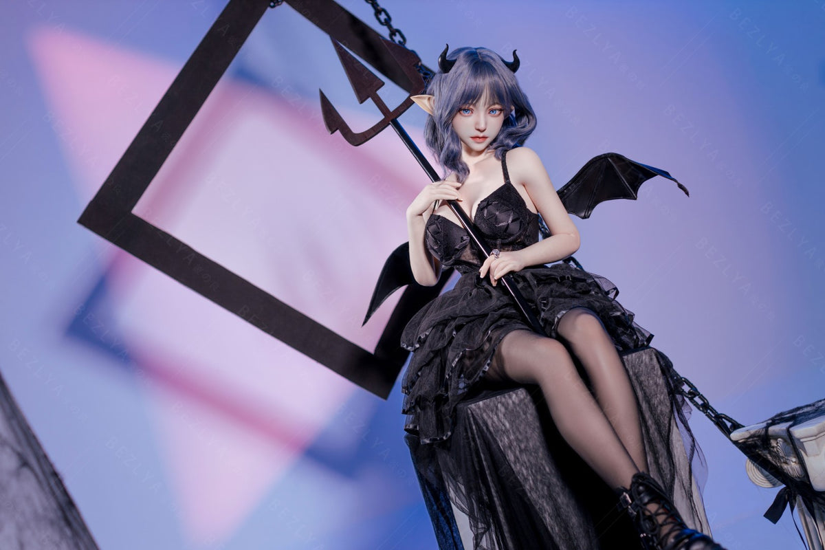 Campanula seksnukk (Bezlya Doll 149 cm D-tass 2,1 silikoon)