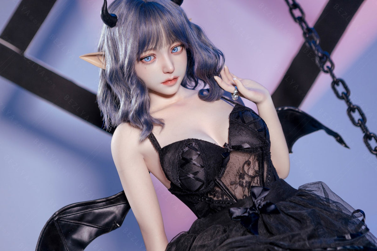 Campanula seksnukk (Bezlya Doll 149 cm D-tass 2,1 silikoon)