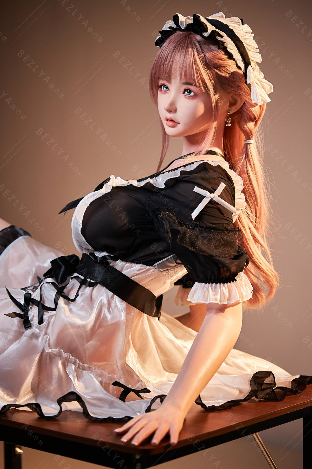 Vanilje seksnukk (Bezlya Doll 155 cm H-tass 2,1 silikoon)