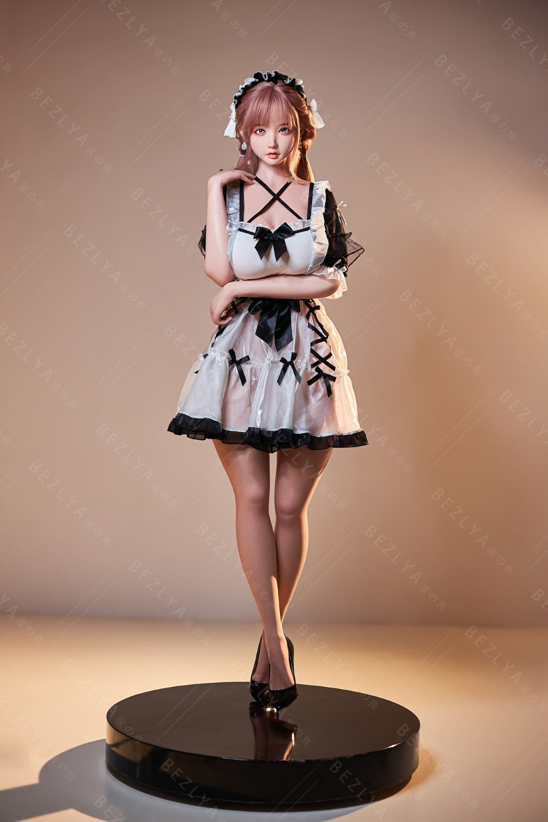 Vanilje seksnukk (Bezlya Doll 155 cm H-tass 2,1 silikoon)