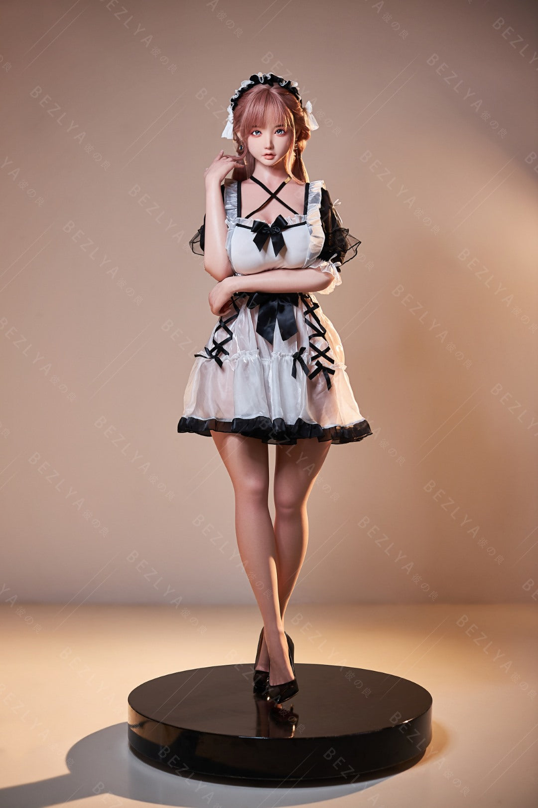 Vanilje seksnukk (Bezlya Doll 155 cm H-tass 2,1 silikoon)