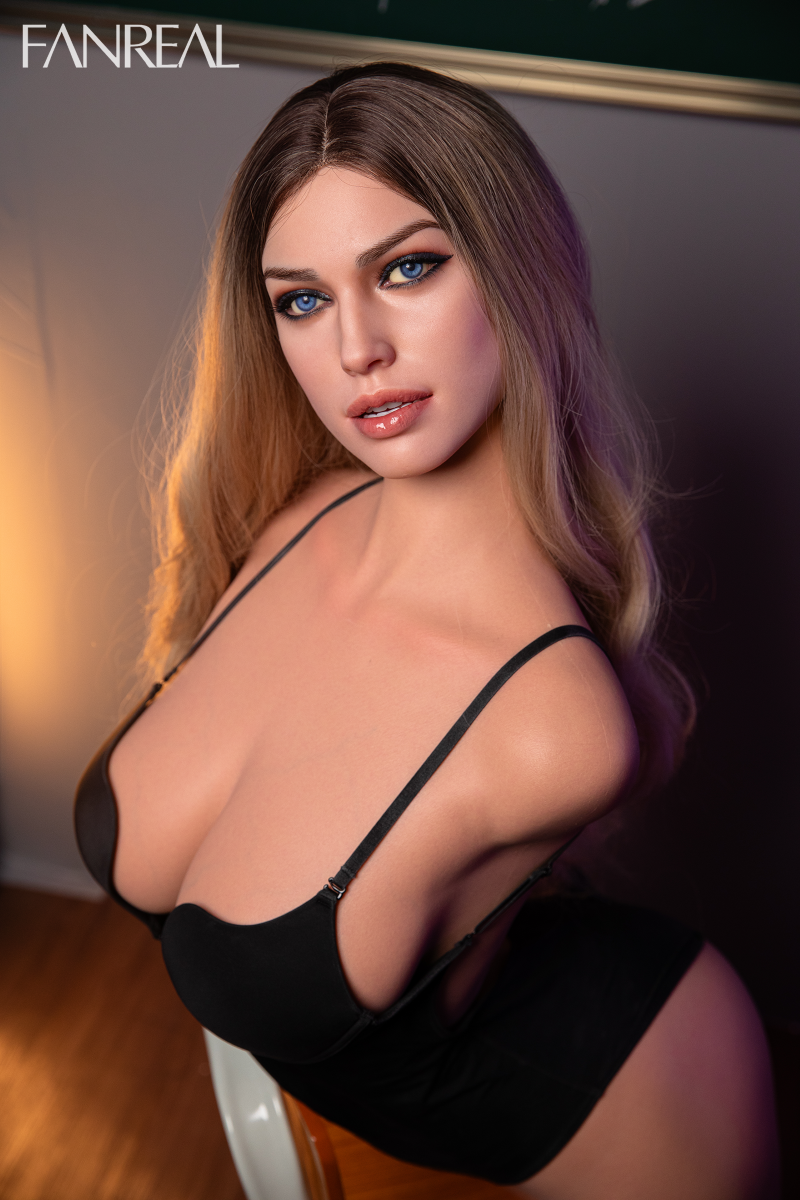 Della Torso seksnukk (FanReal Doll 111 cm F tass RST silikoon)