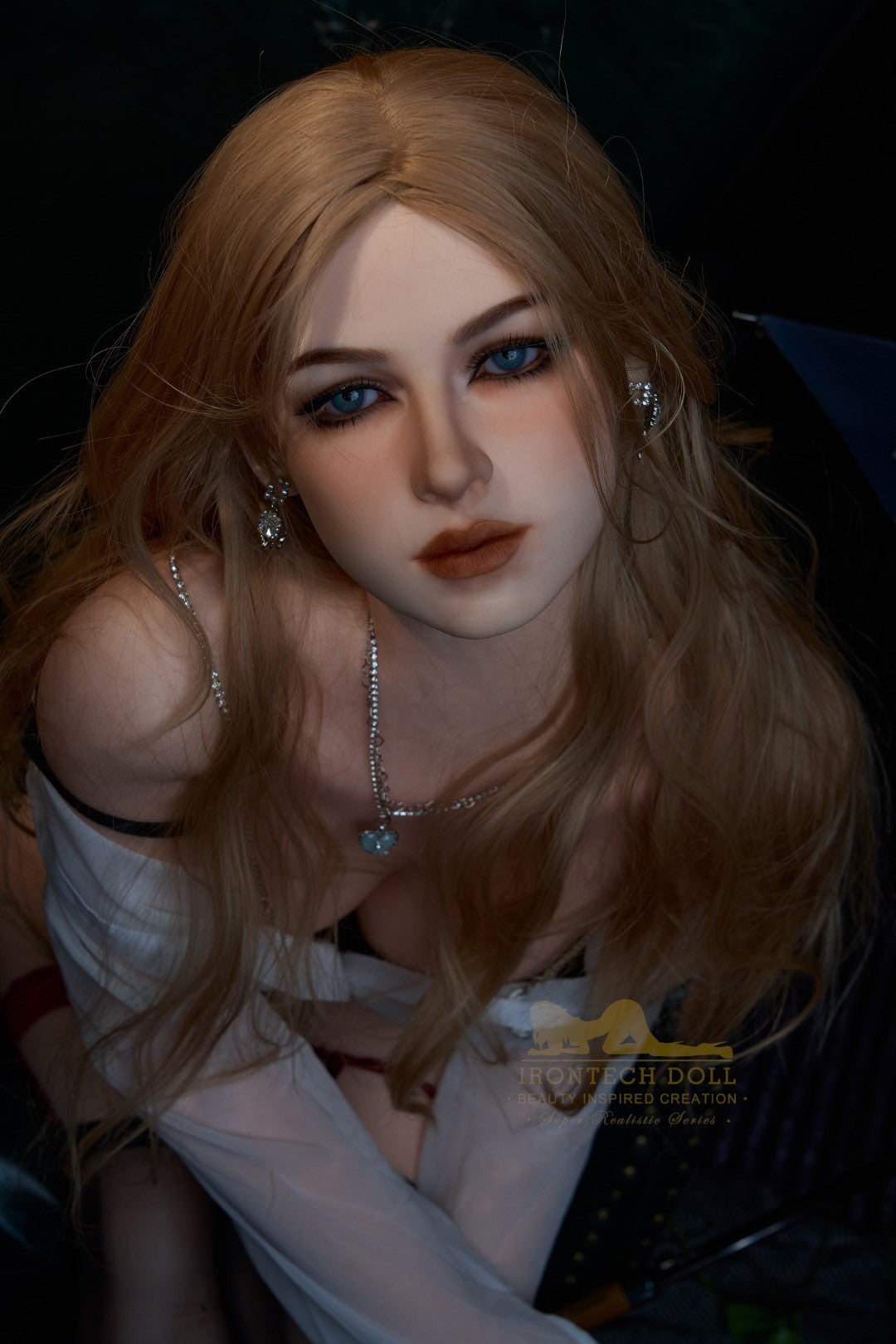 Flora Sexdocka (Irontech Doll 164cm E-kupa S38 Silikon)