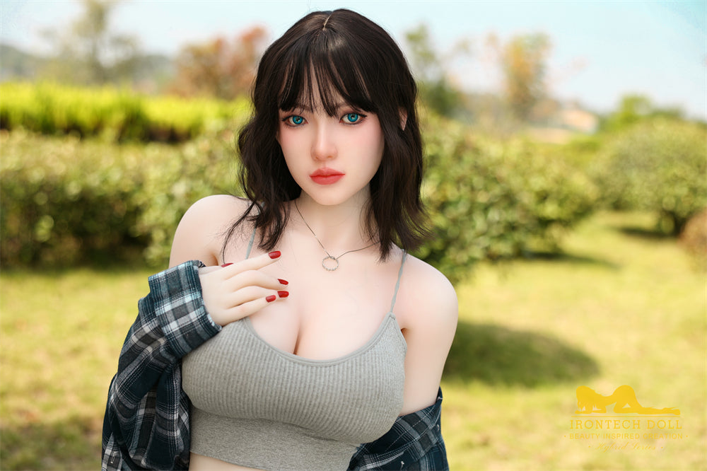 Yeona seksnukk (Irontech Doll 159 cm G-Cup S37 TPE + silikoon)