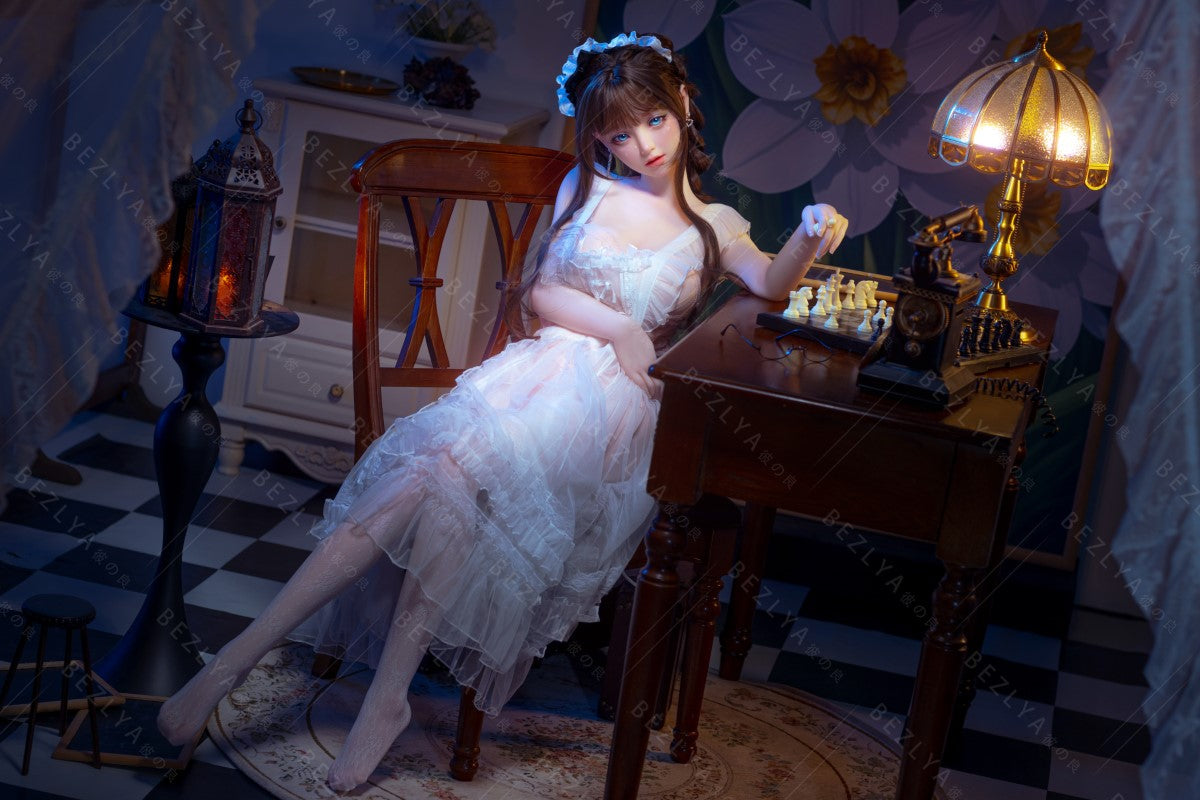Campanula seksnukk (Bezlya Doll 149 cm D-tass 2,0 TPE + silikoon)