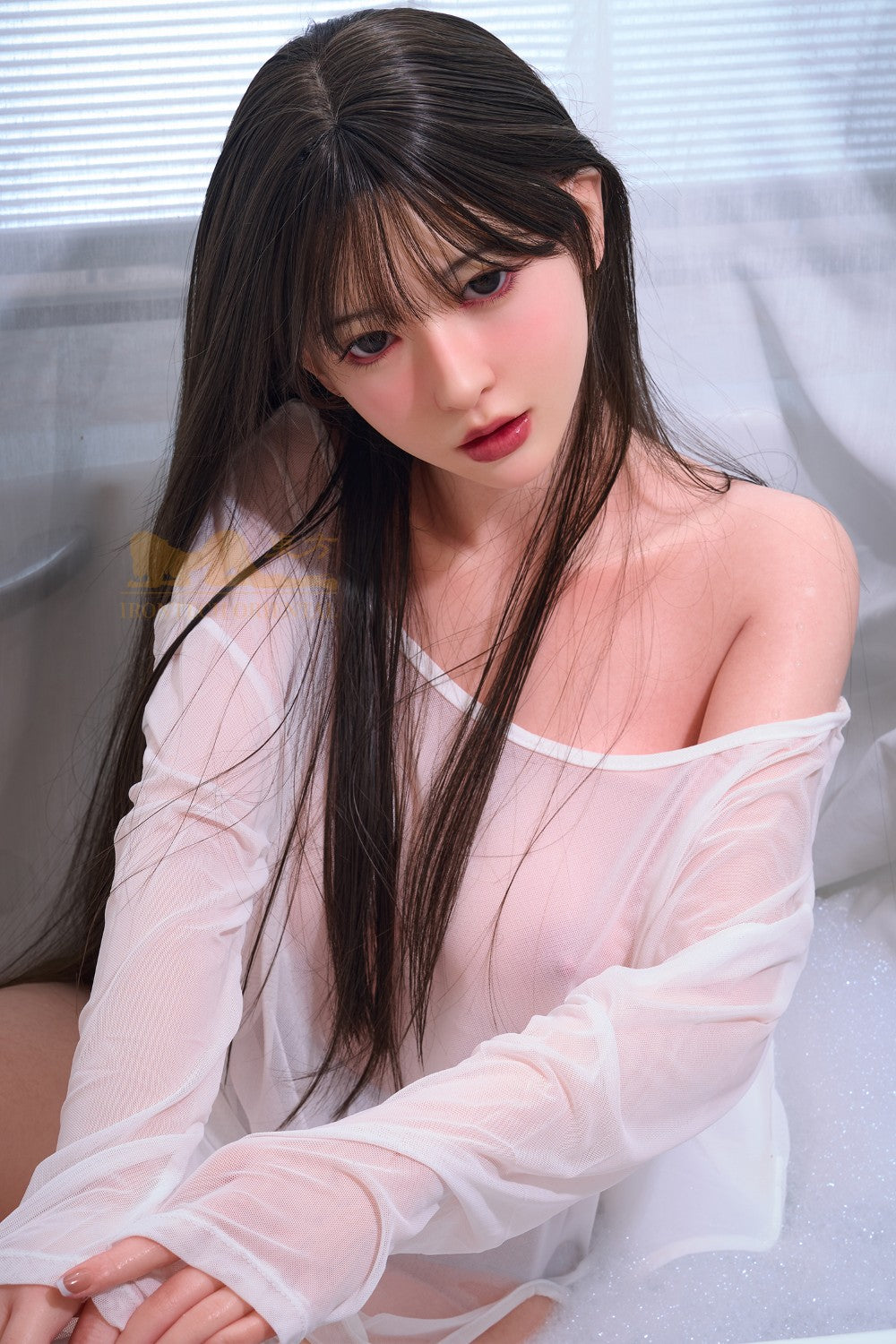 Realistisk japansk sexdocka Lina 153cm från Irontech Doll – detaljerad kropp i premium silikon, återförsäljare Docklandet.se