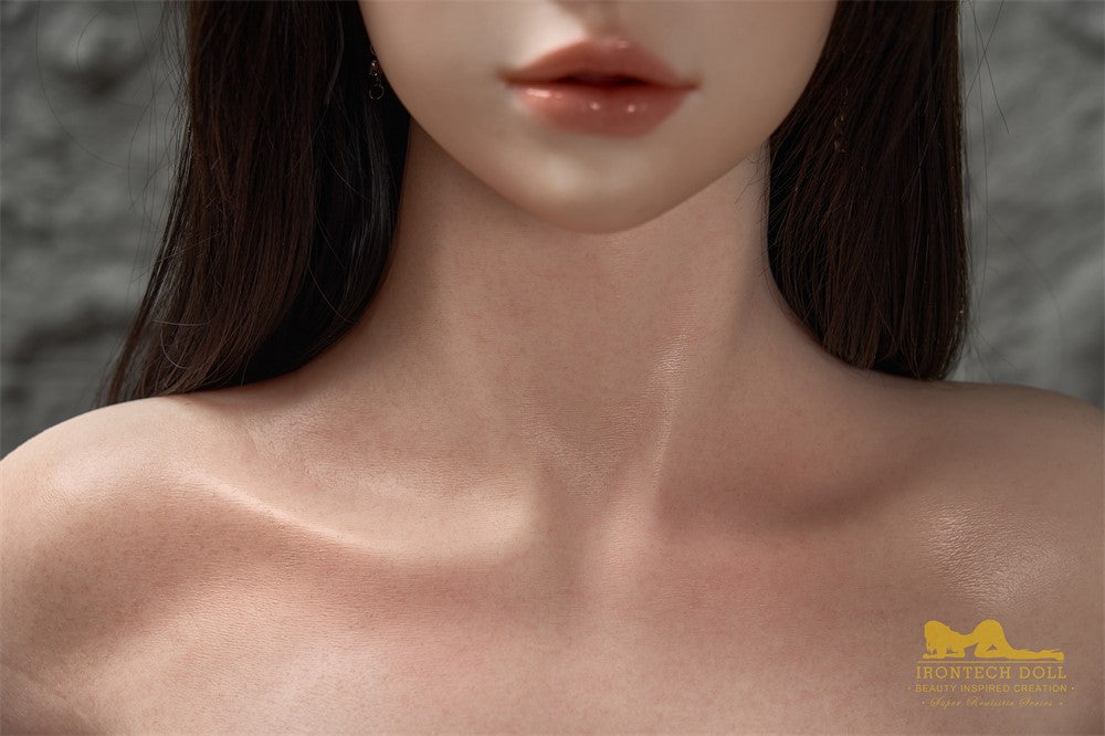 Evie Sexdocka (Irontech Doll 159cm D-kupa T4-2 RST Silikon)