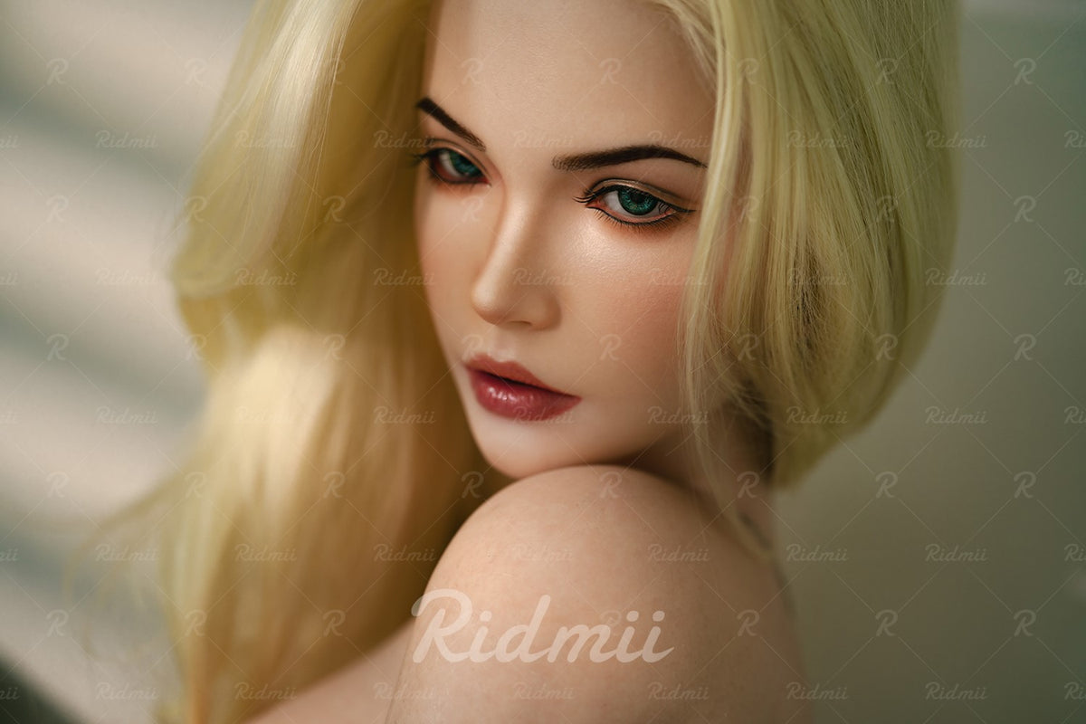 Lumina seksnukk (Ridmii Doll 164 cm C-tass silikoon)