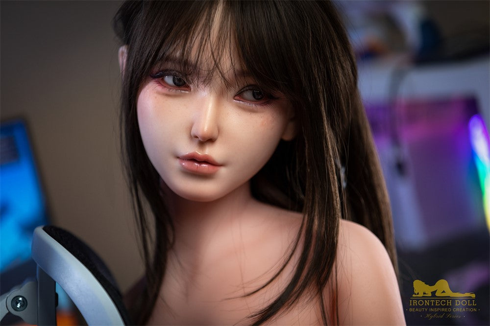 Yu seksnukk (Irontech Doll 154 cm F-Cup S16 TPE + silikoon)