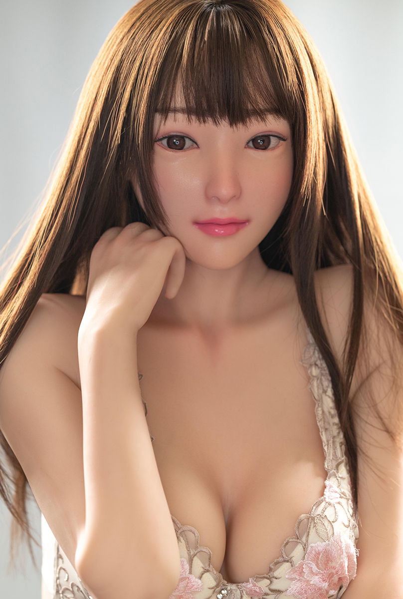 Emi seksnukk (FUDoll 158 cm D-Cup # J001 TPE + silikoon)