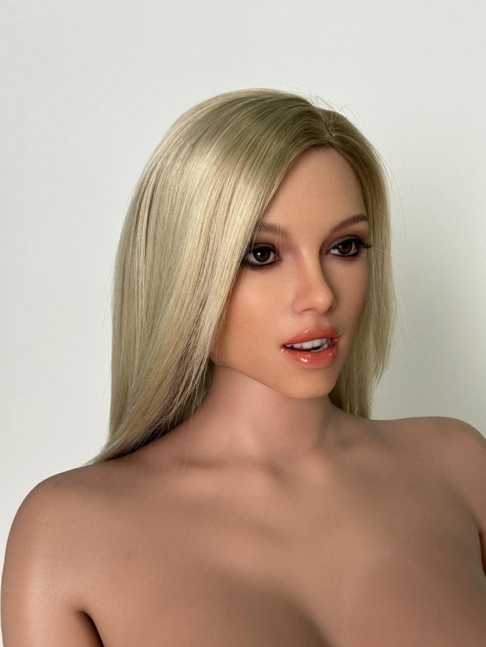 Lily Sex Doll (Zelex 170 cm C-Cup GE146-1 silikoon)