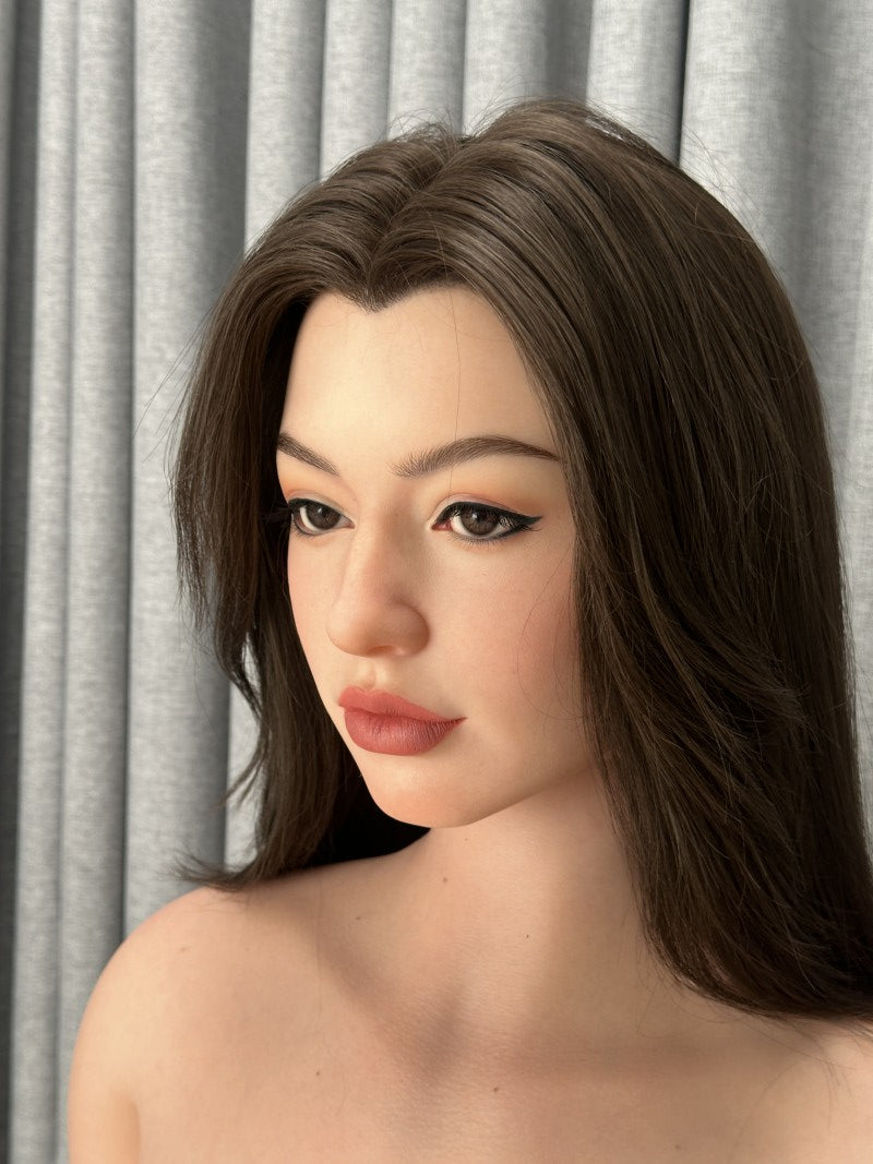 Kayli Seksnukk (Zelex 162 cm D-korv GE47-1 silikoon)