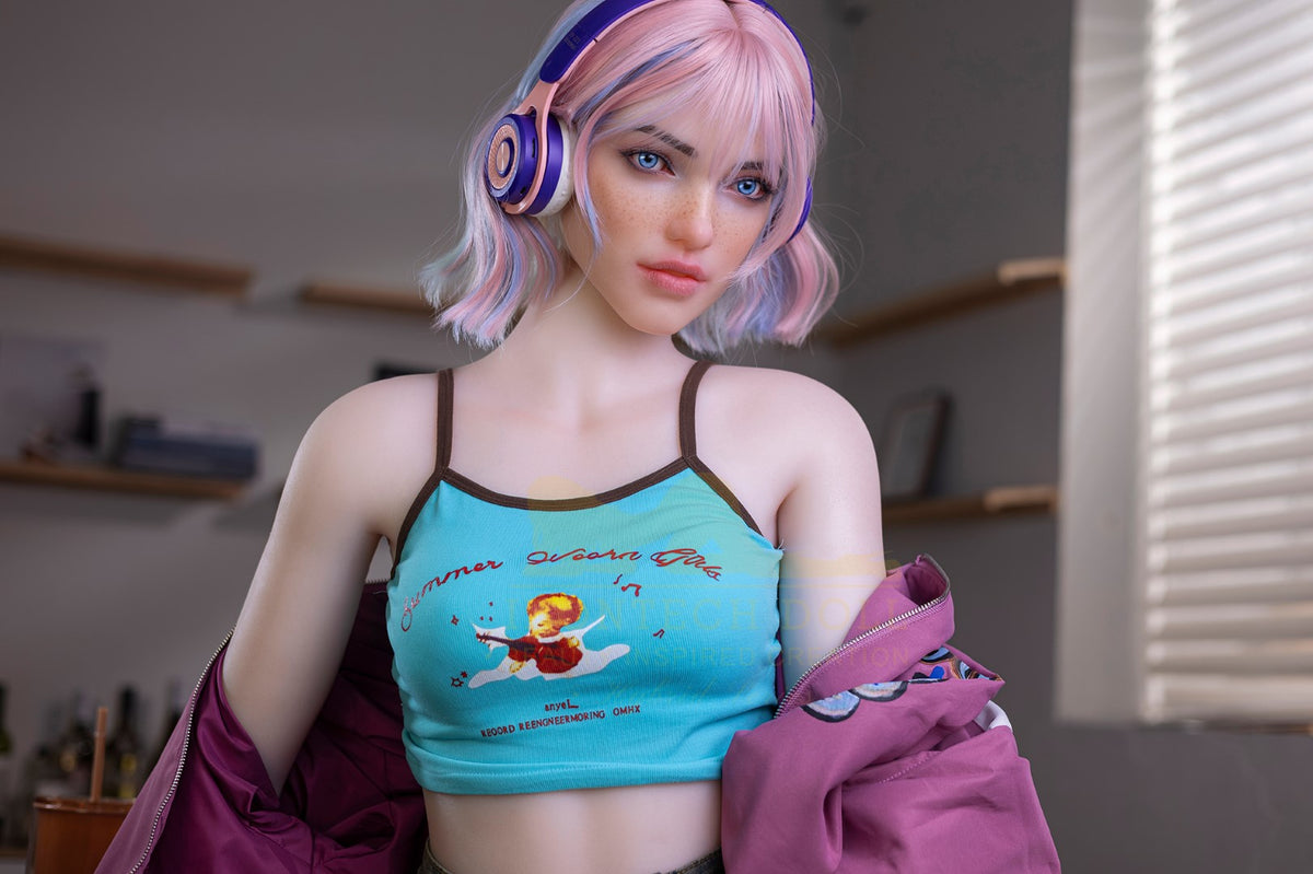 Heidi seksnukk (Irontech Doll 162 cm A-Cup S46 TPE + silikoon)