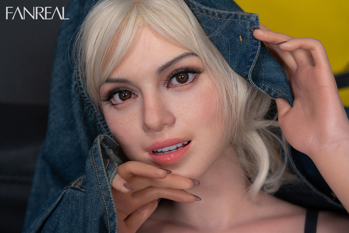 Maria seksnukk (FanReal Doll 155 cm F-tass silikoon)