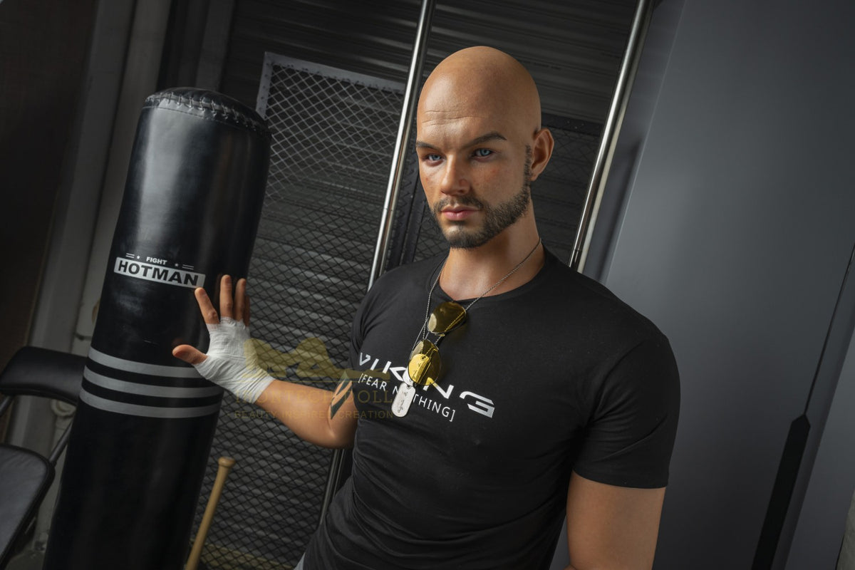 Cliff Jenseni pornotäht seksinukk (Irontech Doll 190cm silikoon)