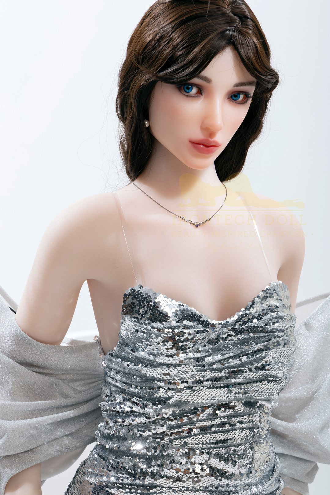 Gia seksinukk (Irontech Doll 162 cm A-Cup S47 TPE + silikoon)
