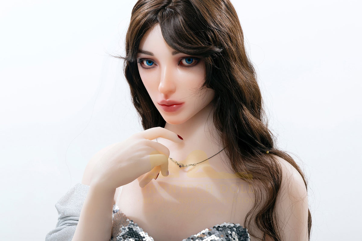Gia seksinukk (Irontech Doll 162 cm A-Cup S47 TPE + silikoon)
