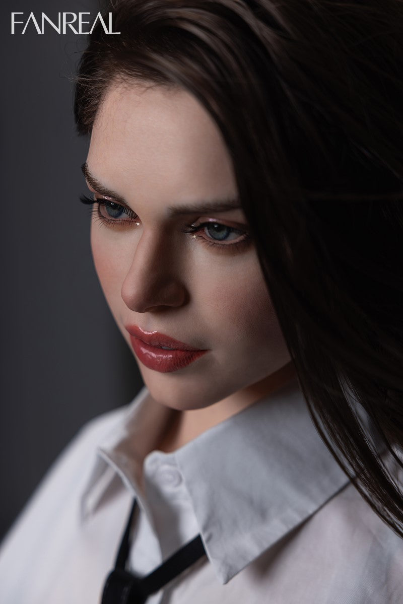 Gina Sex Doll (FanReal Doll 170 cm D-tass silikoon)