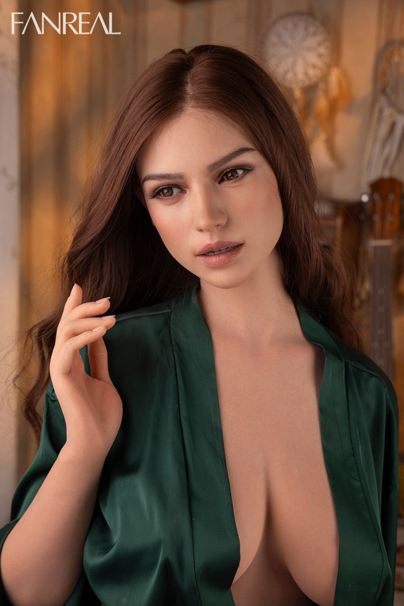Mirella seksnukk (FanReal Doll 155 cm F tass RST silikoon)
