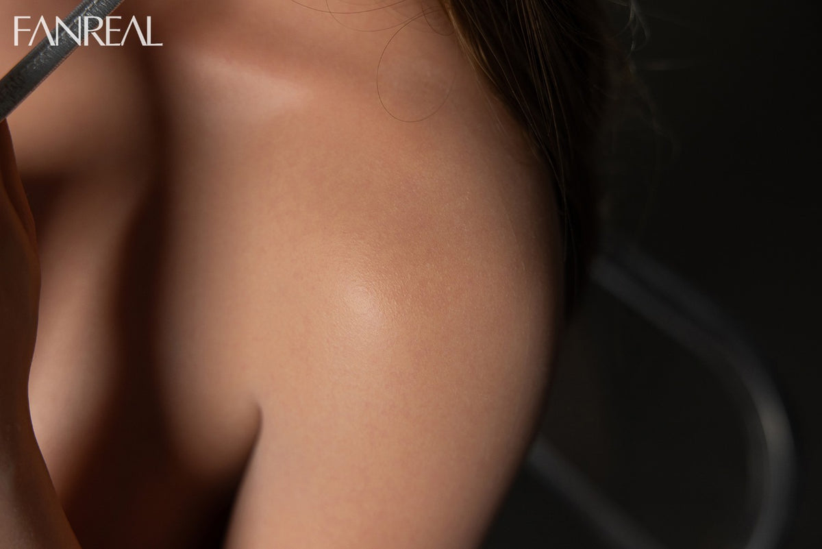 Della Torso seksnukk (FanReal Doll 95cm G-tass silikoon)
