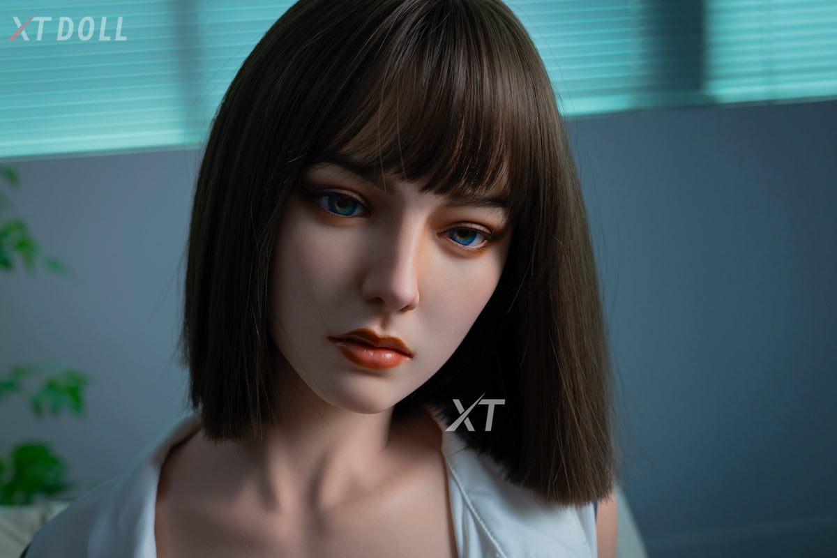 Irina seksnukk (XT Doll 161 cm B-Cup #XT-18 silikoon)
