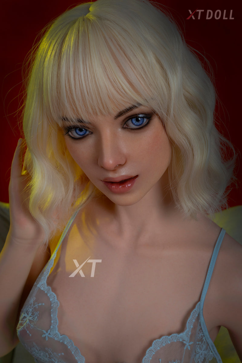 Phoebe seksnukk (XT Doll 161 cm B-Cup #XT-22 silikoon)