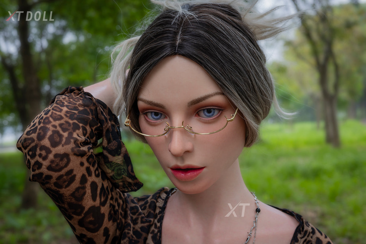 Melanie seksnukk (XT Doll 165 cm E-Cup #XT-15-B silikoon)