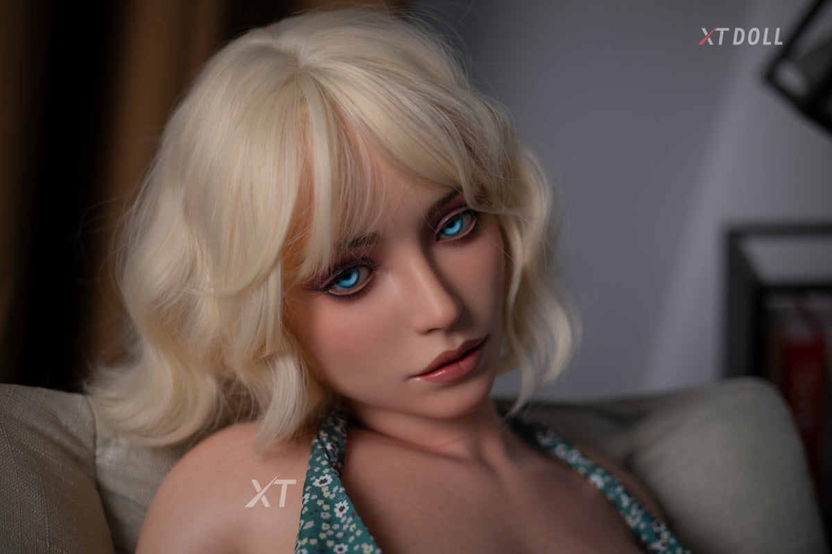 Carey seksnukk (XT Doll 160 cm H-Cup #XT-2-C silikoon)