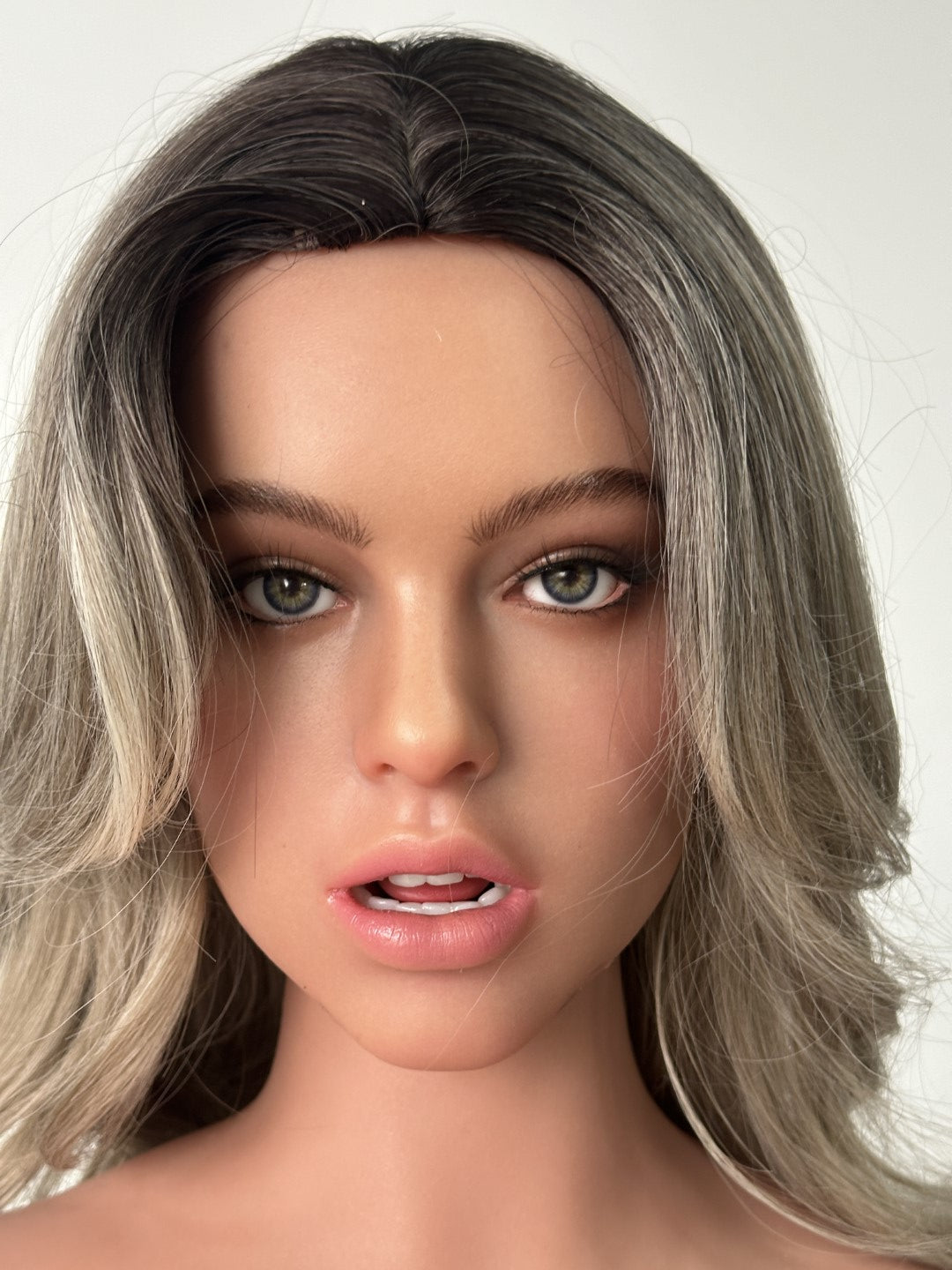 Maya seksnukk (Zelex 172 cm E-Kupa ZXE201-2 SLE silikoon)