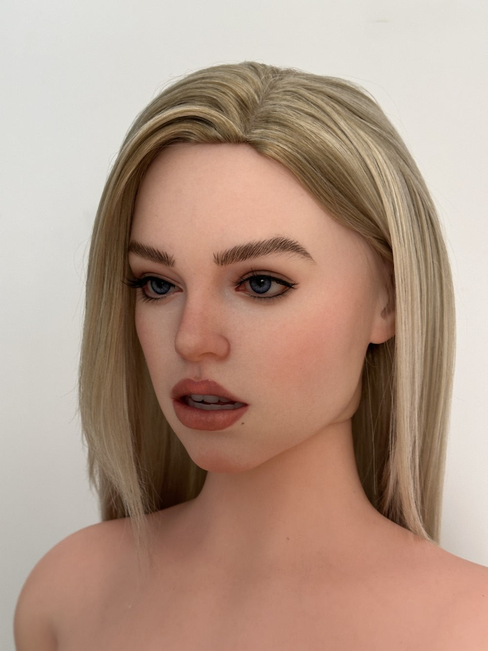 Loriana seksnukk (Zelex 172 cm E-Kupa ZXE201-W2 SLE silikoon)