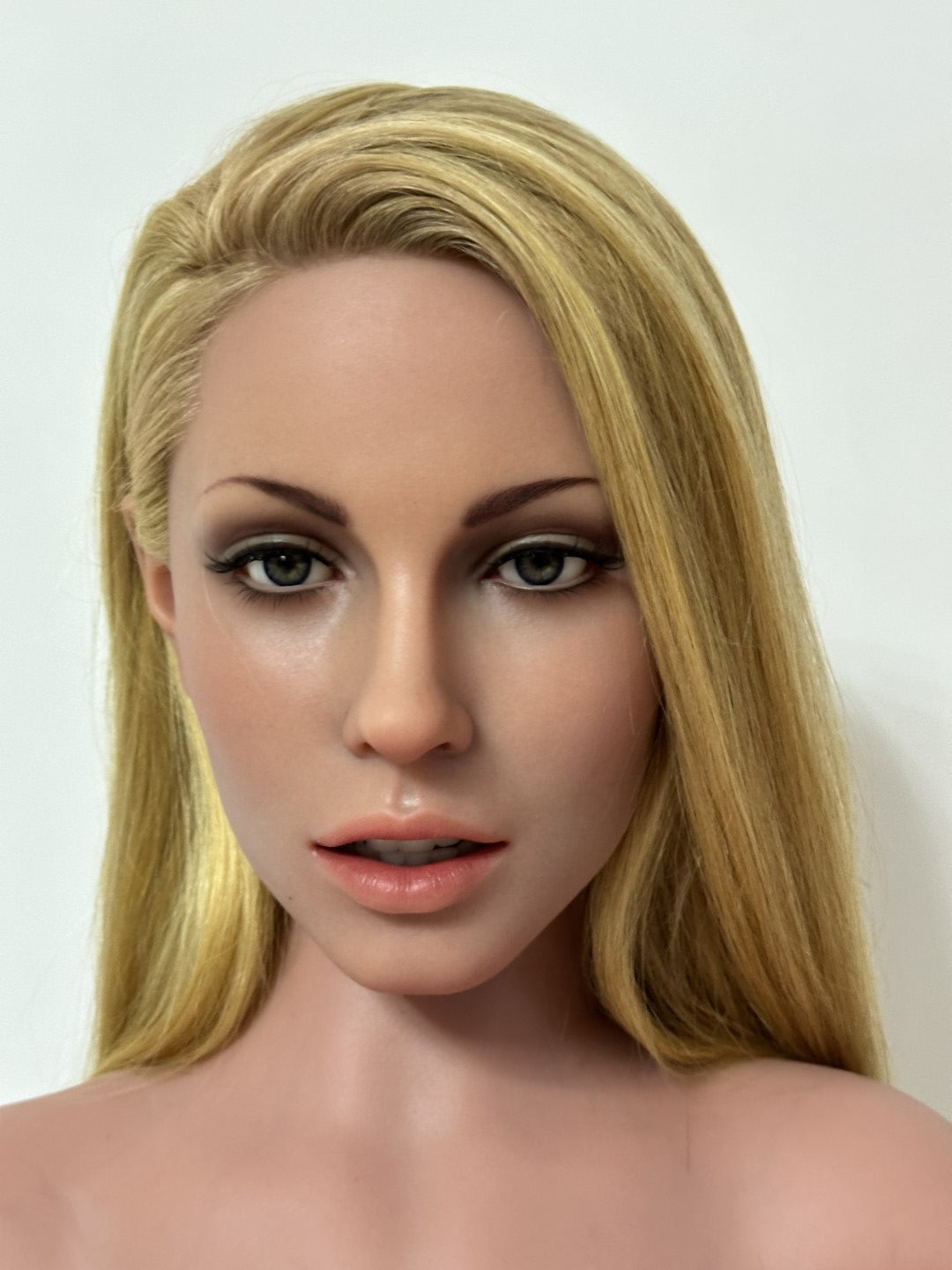 Maddie seksinukk (Zelex 165 cm D-Kupa ZXE203-Z1 SLE silikoon)