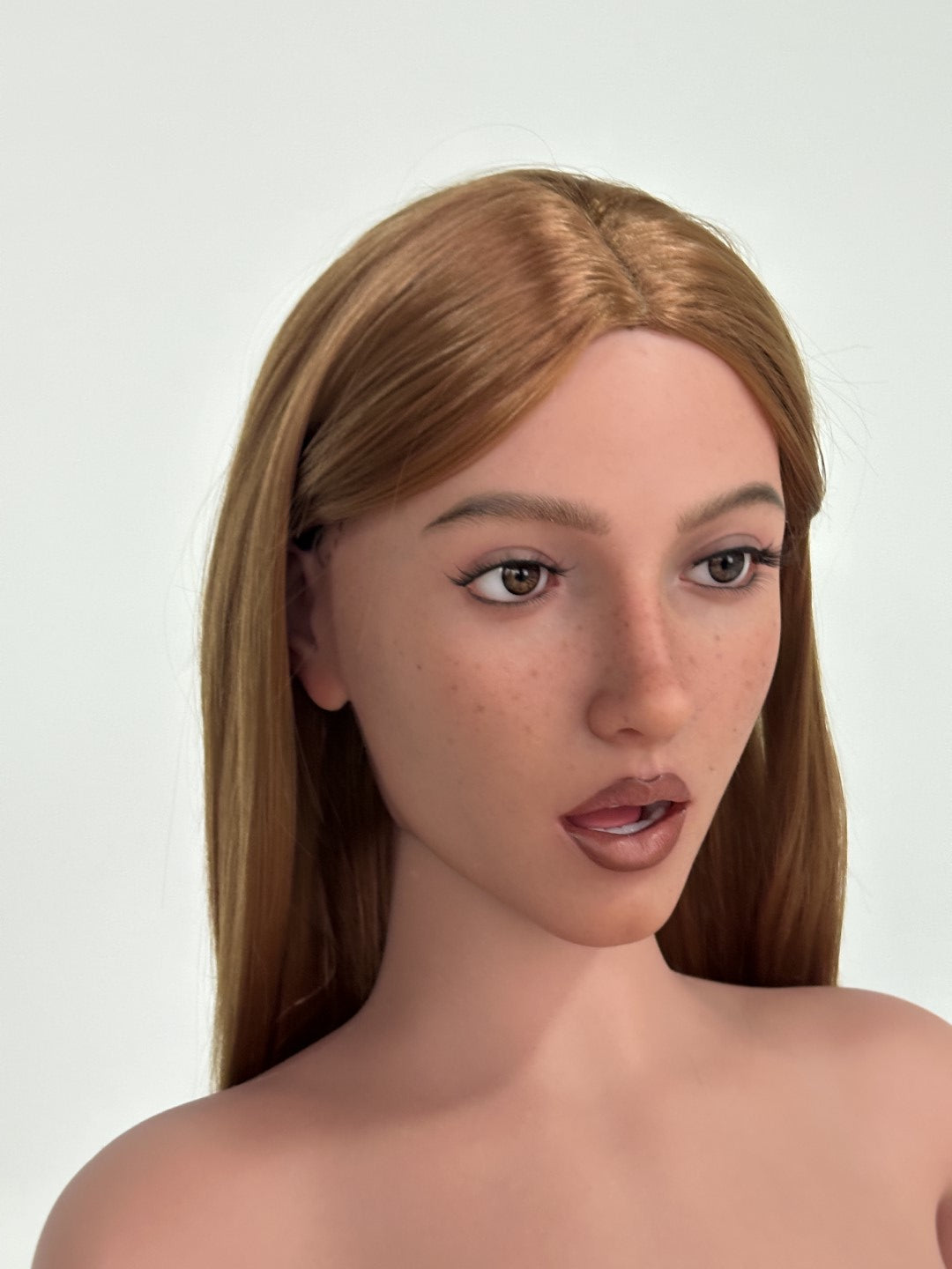 Rowan Sex Doll (Zelex 165 cm D-Kupa ZXE215-1 SLE silikoon)
