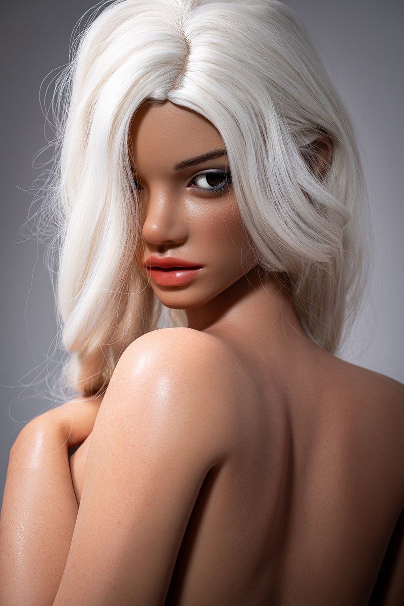 Rihanna seksnukk (FUDoll 162 cm F-Cup silikoon)