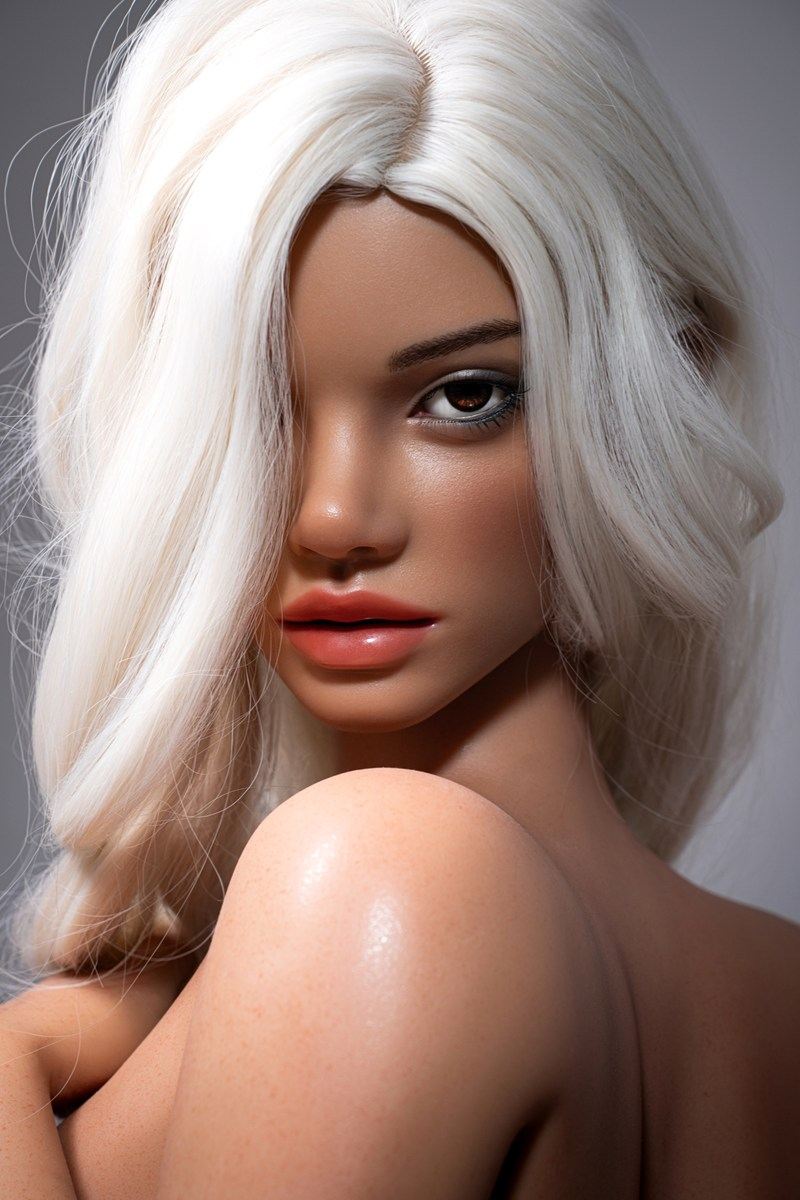 Rihanna seksnukk (FUDoll 162 cm F-Cup silikoon)