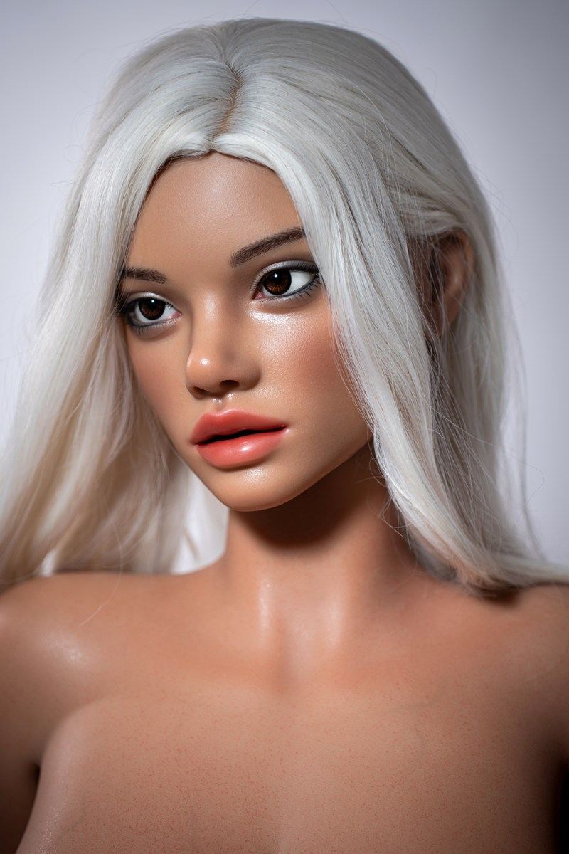 Rihanna seksnukk (FUDoll 162 cm F-Cup silikoon)