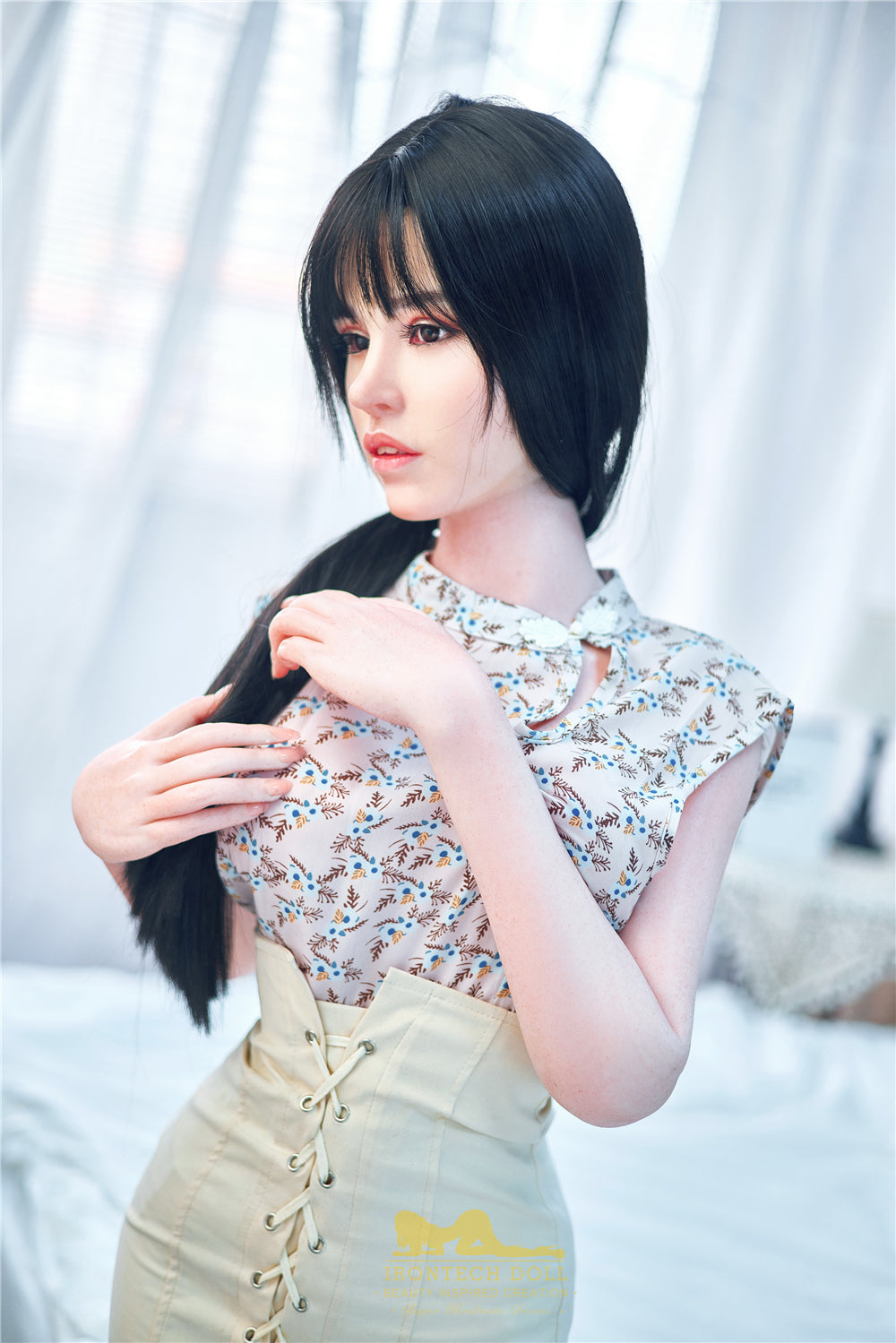 Tyleri seksnukk (Irontech Doll 161 cm D-Cup S2 silikoon)