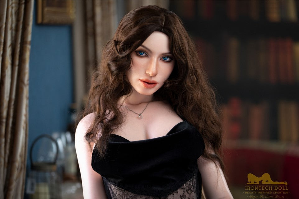 Esmeralda seksnukk (Irontech Doll 166 cm C-Cup S28 silikoon)