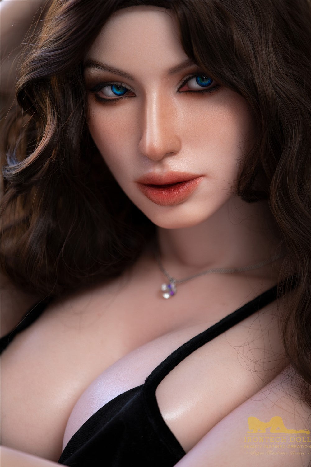 Esmeralda seksnukk (Irontech Doll 166 cm C-Cup S28 silikoon)