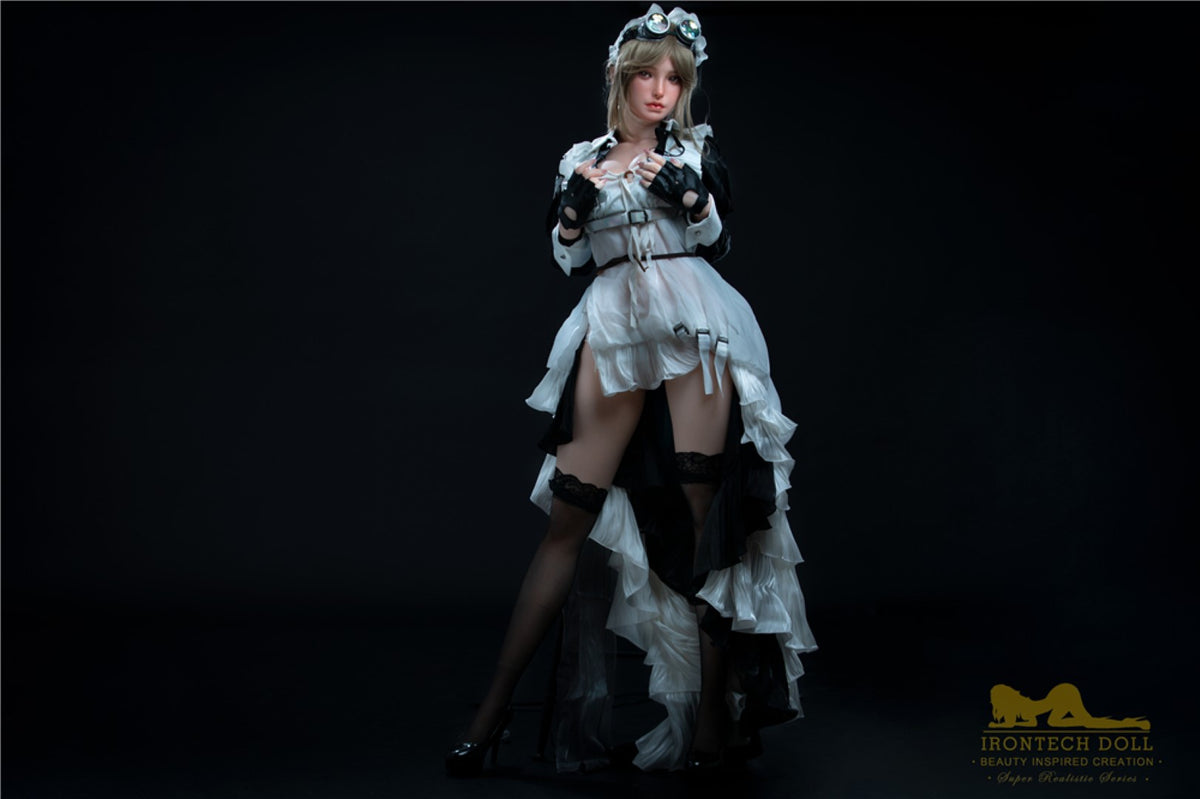 Cynthia Sexdocka (Irontech Doll 165cm F-Kupa S15 Silikon)