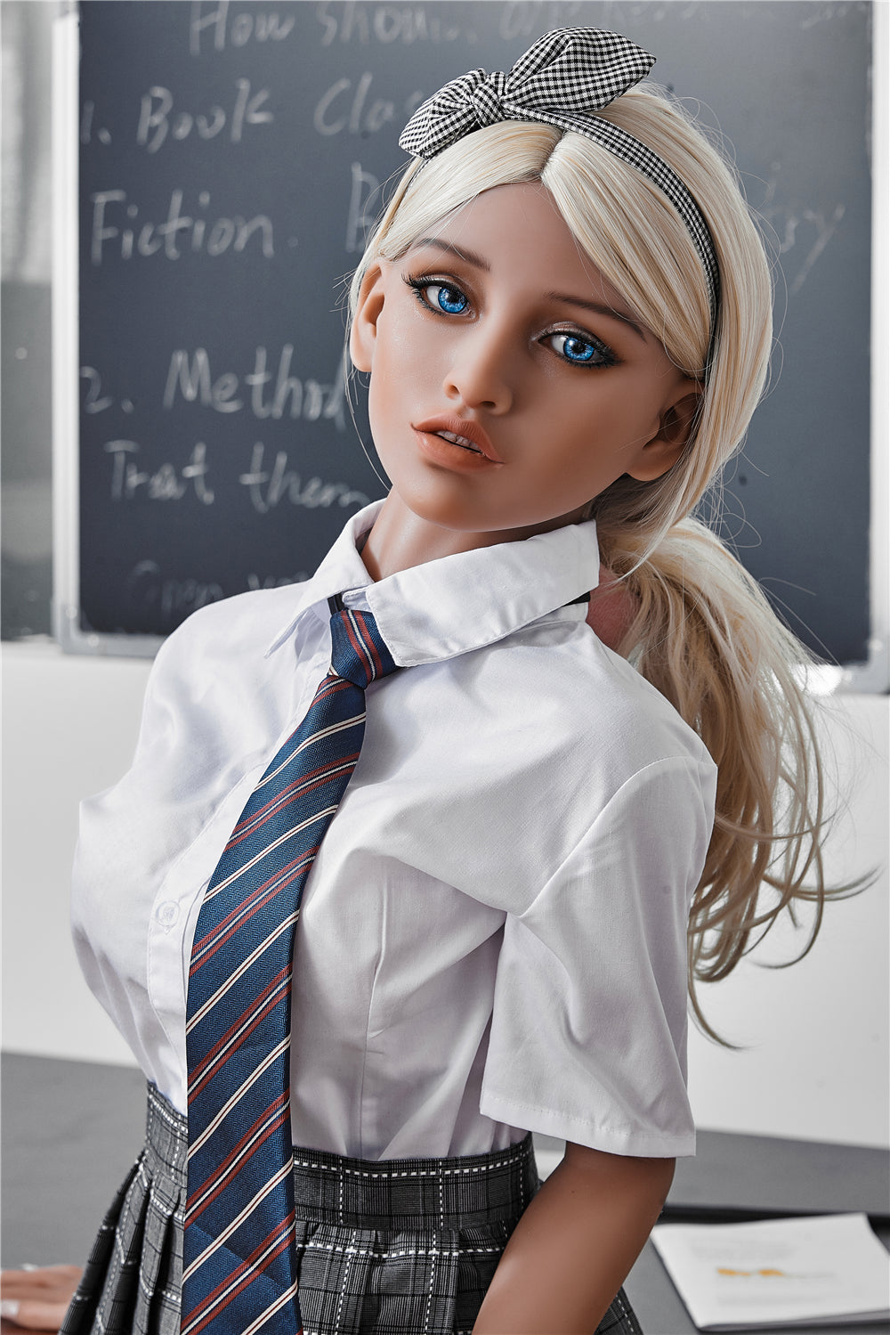 Victoria seksnukk (Irontech Doll 150 cm B-Cup #50 TPE)