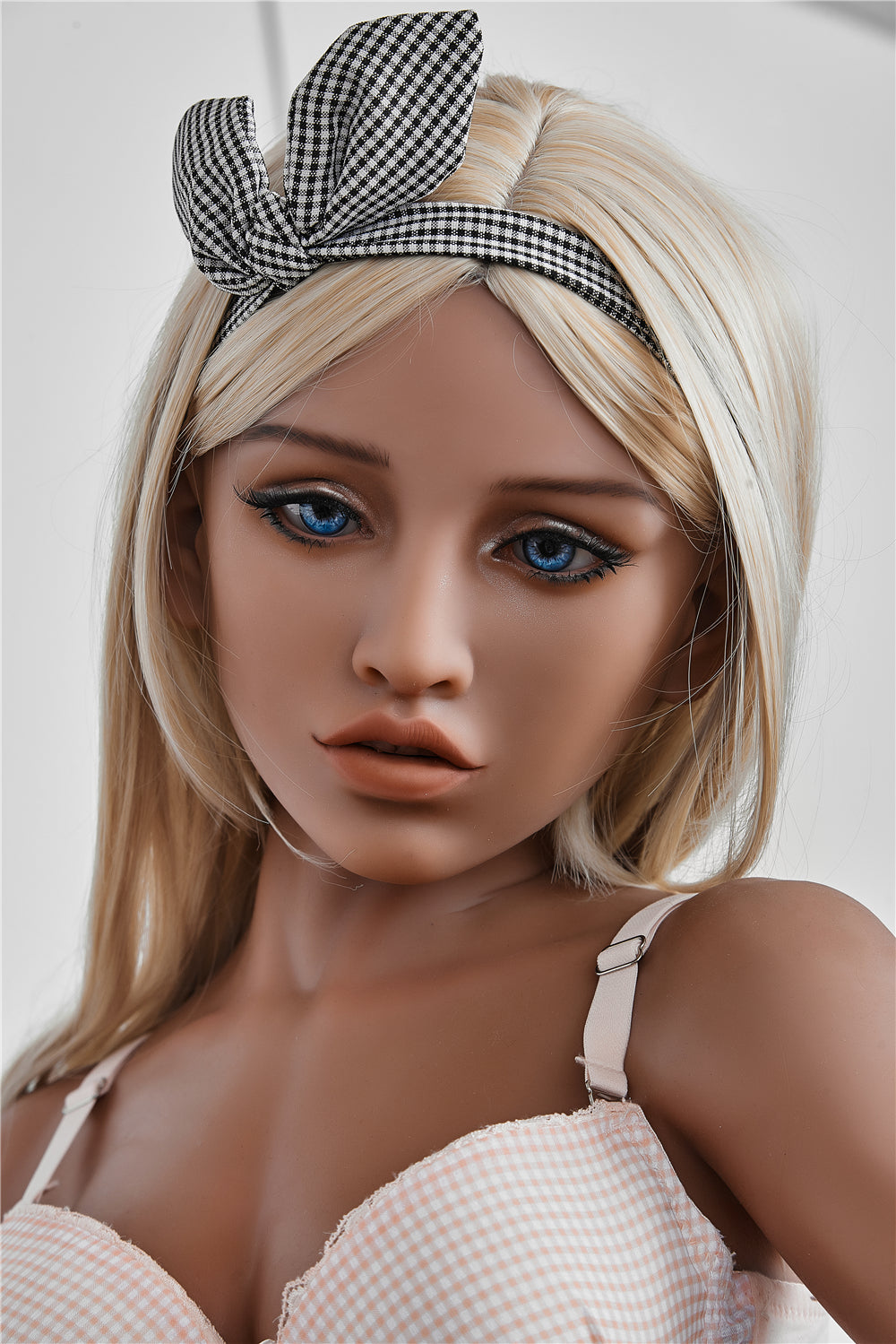Victoria seksnukk (Irontech Doll 150 cm B-Cup #50 TPE)